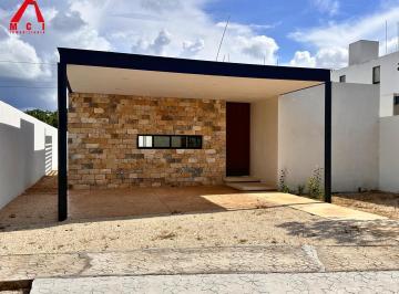 Casa en condominio · 175m² · 3 Recámaras · 2 Estacionamientos · Casa Chaká en Cholul