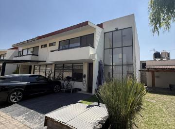 Fachada · Casa en Residencial Tres Sauces en Metepec - Única en Esquina y Jacuzzi Privado