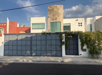 Casa · 280m² · 3 Recámaras · 2 Estacionamientos · Venta Casa Queretaro Juriquilla Privada Juriquilla