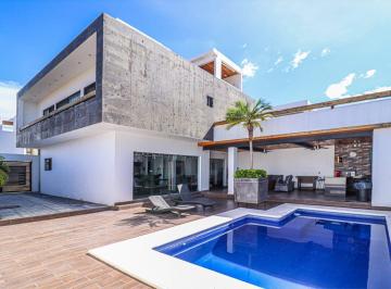 Casa · 116m² · 3 Recámaras · 2 Estacionamientos · Tequesquitengo Morelos