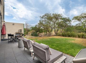45cbdc4b704a53be99b2025844f1efa0ff6e3883b437258476f4c0e7b6f4de50 · Residencia con Vista a Reserva Natural | Sin Vecinos · Jardín Privado | Altozano