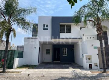 Casa · 175m² · 3 Recámaras · 2 Estacionamientos · Casa en Renta Fracc. Real Santa Fe Villa de Alvarez, Colima