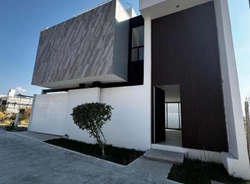 Casa · 146m² · 3 Recámaras · 1 Estacionamiento · Casa en Fraccionamiento Club de Golf Santa Fe (Xochitepec, Morelos)