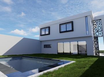 Casa · 220m² · 4 Recámaras · 2 Estacionamientos · Venta de Casa en Fraccionamiento en Jiutepec, Morelos