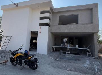 Casa · 220m² · 4 Recámaras · 2 Estacionamientos · Casas en Preventa en Jiutepec, Morelos