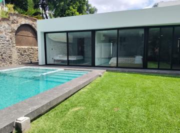 Casa · 387m² · 4 Recámaras · 1 Estacionamiento · Casa en Zona Dorada de Cuernavaca