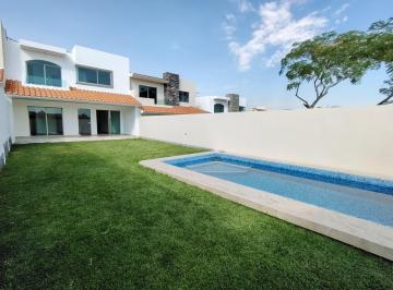 Casa · 165m² · 4 Recámaras · 2 Estacionamientos · Casa Nueva Dentro de Fraccionamiento en Real del Puente, Xochitepec, Morelos.