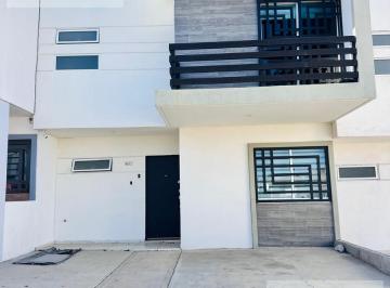 Casa · 200m² · 3 Recámaras · 2 Estacionamientos · Casa en Hacienda del Seminario