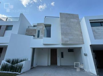 Casa · 206m² · 3 Recámaras · 2 Estacionamientos · Casa en Venta Parque Yucatán Lomas de Angelópolis