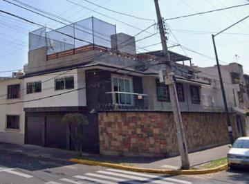 Casa de 5 habitaciones, Azcapotzalco · Casa en Venta en Col. Nueva Santa Maria, Calle Yuca, Alcaldia Azcapotzalco, Cdmx