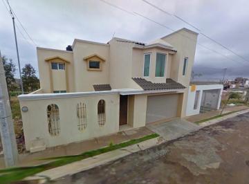 Casa de 4 habitaciones, Zacatecas · Venta de Casa en Fraccionamiento Colinas del Padre, Zacatecas.