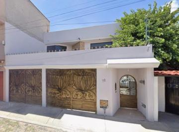 Casa de 4 habitaciones, Querétaro · Casa en Venta en Santiago de Queretaro Col. Niños Heroes