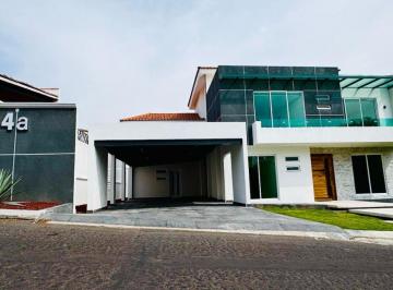 Casa 873m² Venta Fraccionamiento Vista Real · Estrene Casa de 5 Recámaras (Una en Planta Baja) y Alberca en Vista Real