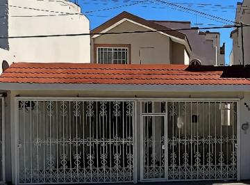 Casa de 4 habitaciones, Aguascalientes · Casa en Venta en La Col. Casa Blanca, Aguascalientes