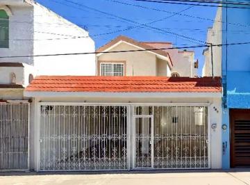 Casa de 4 habitaciones, Aguascalientes · Casa en Venta en La Colonia Casa Blanca en Aguascalientes