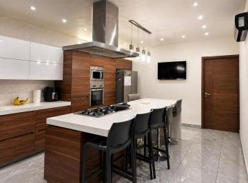 Casa de 4 habitaciones, Monterrey · Casa en Venta en Contry Sur, Monterrey N. L.