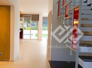 Casa de 4 habitaciones, Emiliano Zapata · Casa en Renta Paraiso Country Club, 4 Recamaras