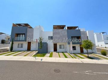 Casa de 3 habitaciones, El Marqués · Zibatá Casa en Venta con 3 Recámaras, 5 Baños y Cuarto de Servicio en Condominio Io2856