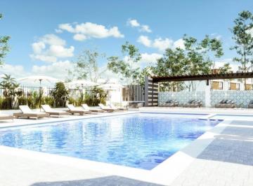 Casa · 129m² · 3 Recámaras · 2 Estacionamientos · Casa de 3 Habitaciones en Playa del Carmen con Casa Club