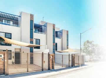 Casa · 132m² · 3 Recámaras · 2 Estacionamientos · Casa en Venta en Playa del Carmen de 3 Recámaras con Seguridad y Casa Club