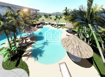 Casa · 1200m² · 4 Recámaras · 1 Estacionamiento · En Venta Casa en Cacún con 4 Habitaciones, Alberca y Gimnasio