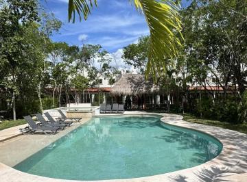 Casa · 77m² · 2 Recámaras · 1 Estacionamiento · Venta Casa 2 Habitaciones en Playa del Carmen con Piscina