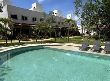 Casa · 76m² · 2 Recámaras · 1 Estacionamiento · Casa en Venta 2 Habitaciones Zona Residencial Playa del Carmen con Piscina