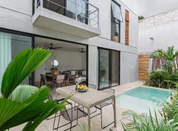 Villa · 247m² · 3 Recámaras · 2 Estacionamientos · Villa en Tulum 3 Recamaras a 8 Min de Zona Hotelera, con Piscina Privada, Gym, Club de Playa