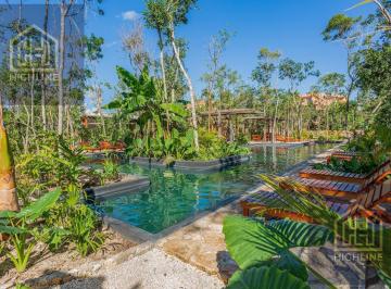 Casa · 248m² · 3 Recámaras · 2 Estacionamientos · Casa en Venta de 3 Recamaras Ubicada en Tulum a 10 Minutos del Mar