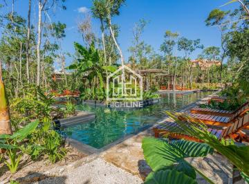 Casa · 248m² · 3 Recámaras · 2 Estacionamientos · Casa en Venta de 3 Recamaras Ubicada en Tulum a 10 Minutos del Mar