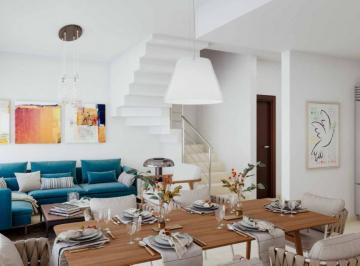 Casa · 144m² · 3 Recámaras · 2 Estacionamientos · Casa en Venta en Cancún de 3 Habitaciones y 2 Niveles