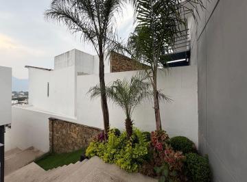 Casa · 336m² · 3 Recámaras · 3 Estacionamientos · Casa en Venta en Sierra Alta Carretera Nacional Monterrey N. L.