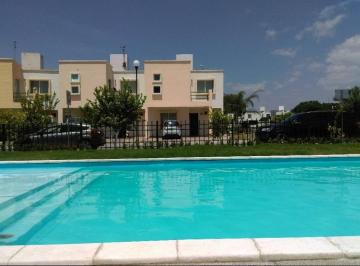 Casa de 3 habitaciones, León · Casa a 5 Min del Estadio Leon en Oasis Residencial con Alberca