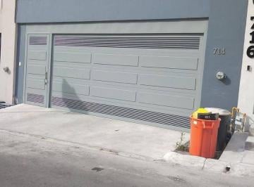 Casa de 3 habitaciones, Monterrey · Casa en Venta Paseo del Vergel (Carretera Nacional)