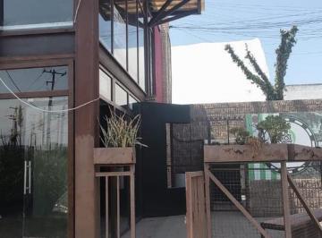 Local comercial · 170m² · 5 Estacionamientos · Local 1