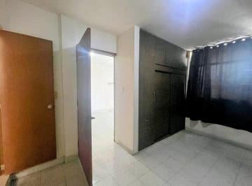Casa · 223m² · 5 Recámaras · 2 Estacionamientos · Fracc. Real de San José - Propiedad con 2 Departamentos en Venta