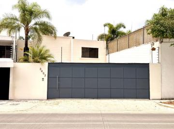Casa de 4 habitaciones, Zapopan · Magnífica Casa en Renta en Colinas de San Javier