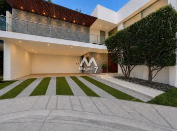 Casa de 4 habitaciones, Zapopan · Casa en Venta Mitica Residencial Zapopan | Lujo, Seguridad, Acabados Premium