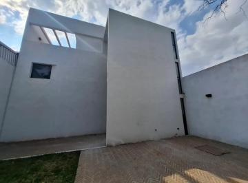 1 · Casa en Renta