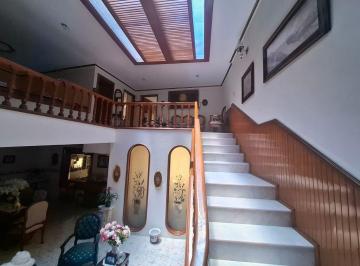 Casa en condominio · 519m² · 5 Recámaras · 2 Estacionamientos · Residencia de Amplios Espacios y Elegancia Clásica en Zona Plaza del Sol