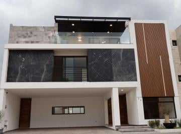 Casa · 476m² · 5 Recámaras · 3 Estacionamientos · Venta Residencia Gran Reserva Lomas de Angelopolis III