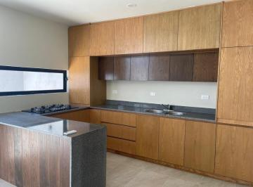Casa · 183m² · 3 Recámaras · 2 Estacionamientos · Venta Townhouse 3 Recámaras y Piscina en Privada en Temozon Norte