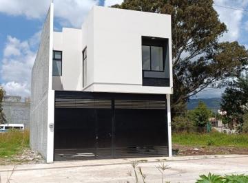 Fachada · Preciosa Casa en Venta