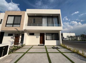 Casa en condominio · 136m² · 3 Recámaras · 2 Estacionamientos · Casa en Condominio - Zizana