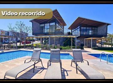 Casa · 133m² · 3 Recámaras · 2 Estacionamientos · Casa en Renta en Zibatá Querétaro