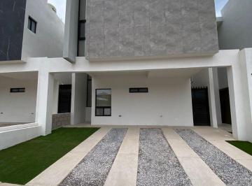Casa de 3 habitaciones, Chihuahua · Estrena Residencia Moderna en Residencial Alcazares Cerca Insituto America