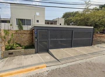 Casa · 700m² · 4 Recámaras · 4 Estacionamientos - JAMAGOZ constructora · Casa en Venta Ubicada en Tres de Mayo, Morelos!
