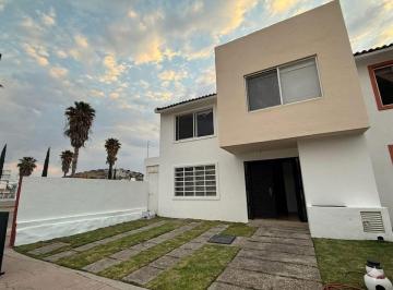 Casa de 3 habitaciones, Corregidora · Casa en Misión San Jerónimo, Excelente Oportunidad