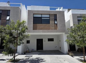 Casa en condominio de 3 habitaciones, El Marqués · Casa en Renta en Zibatá, Querétaro