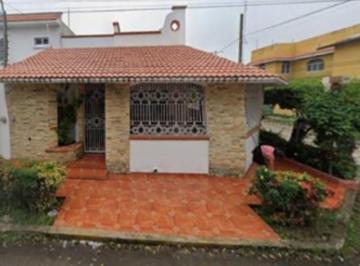 Casa de 4 habitaciones, Othón P. Blanco · Se Vende Casa Col. 17 de Octubre, Chetumal, Quintara Roo